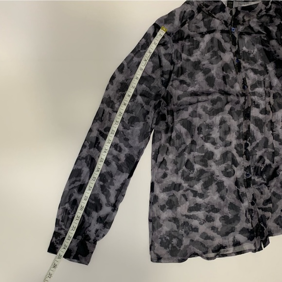 Grey & black sheer animal print button down top Esprit Collection. Sz XL - Picture 5 of 7